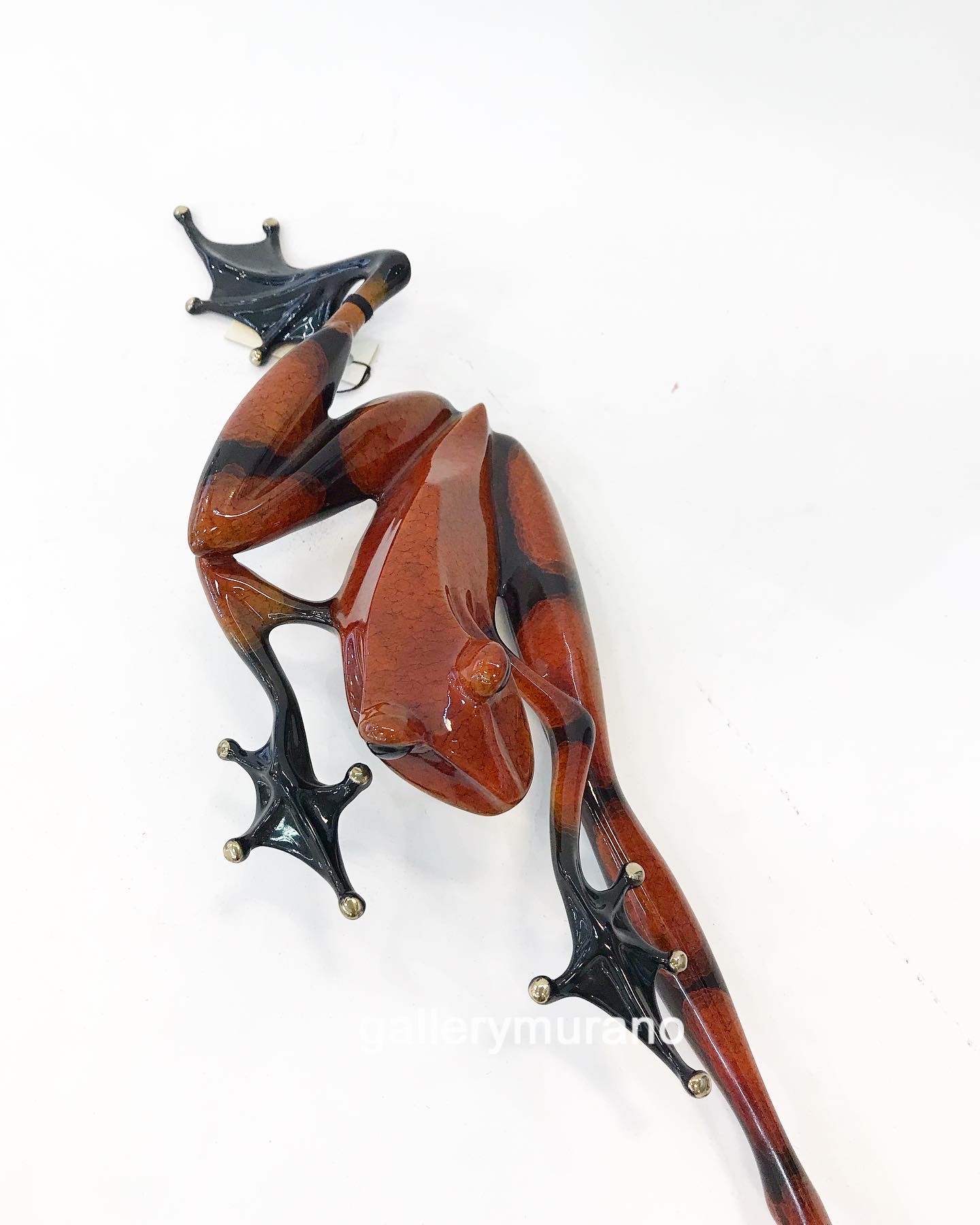Скульптура "Лягушка" Frogman
