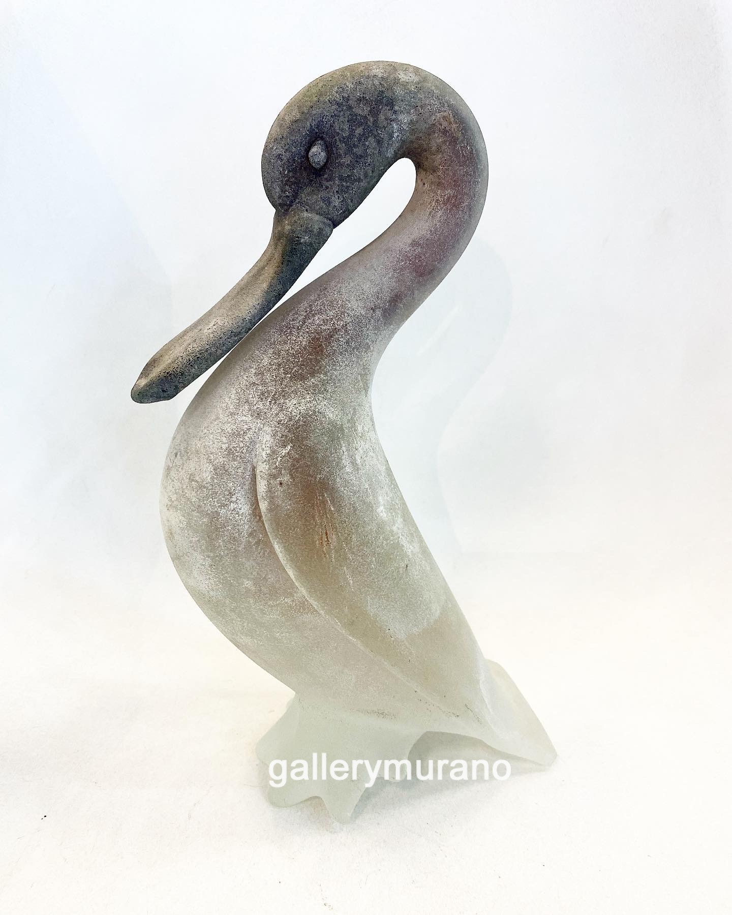 Скульптура утка матовая серая